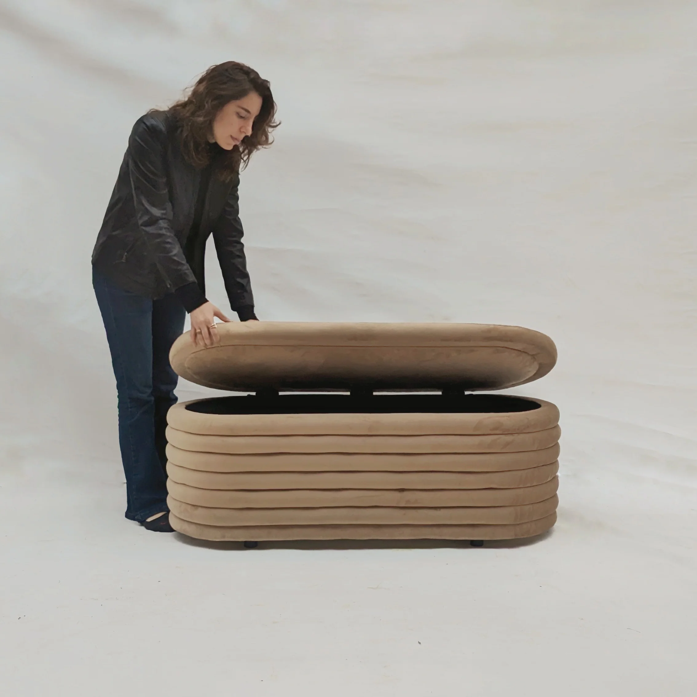 SWIRL OTTOMAN - Image 2