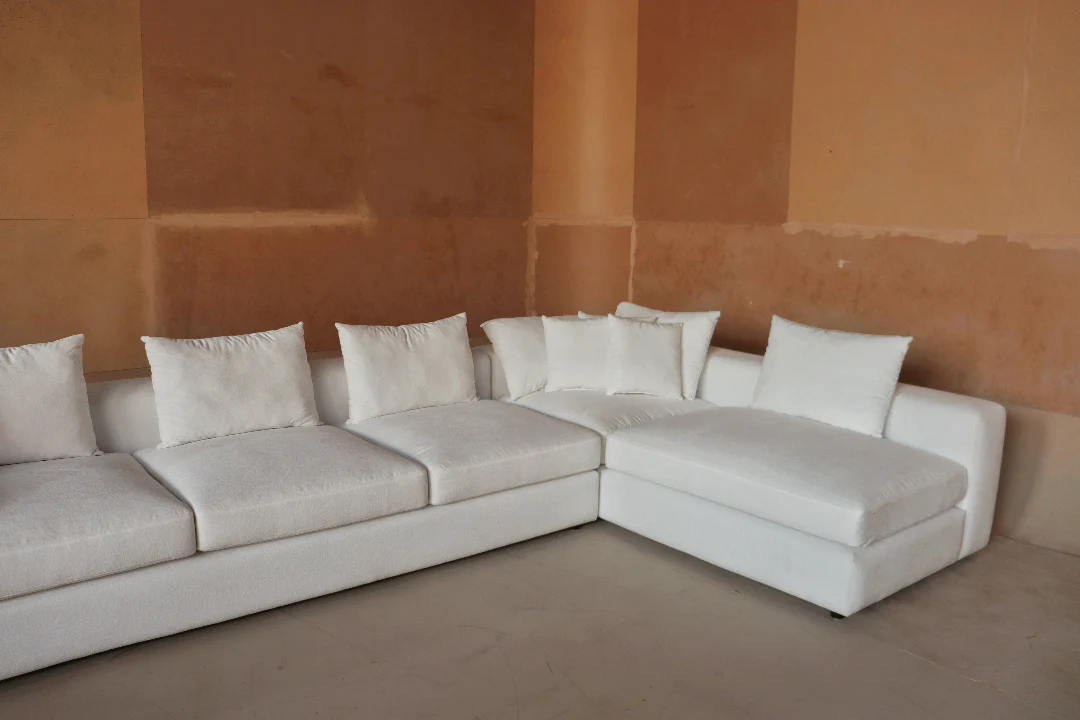 THE MONACO SECTIONAL - Image 4