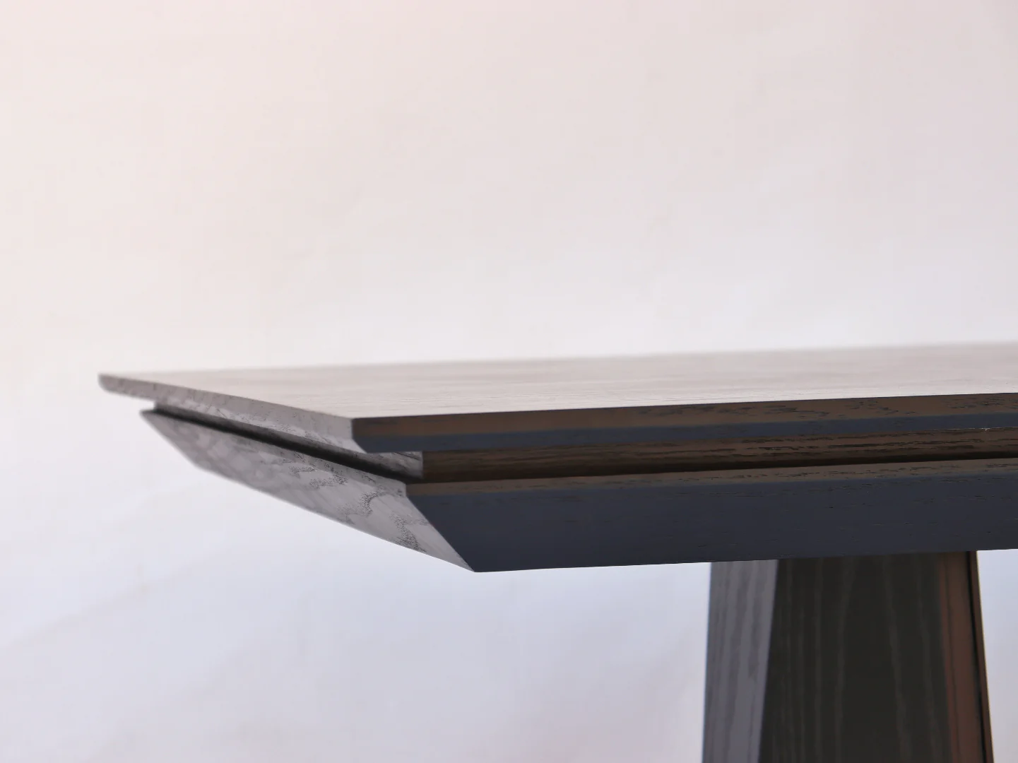 TRAP DINING TABLE - Image 3